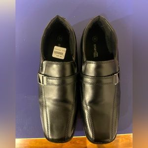 Boys black dress shoes